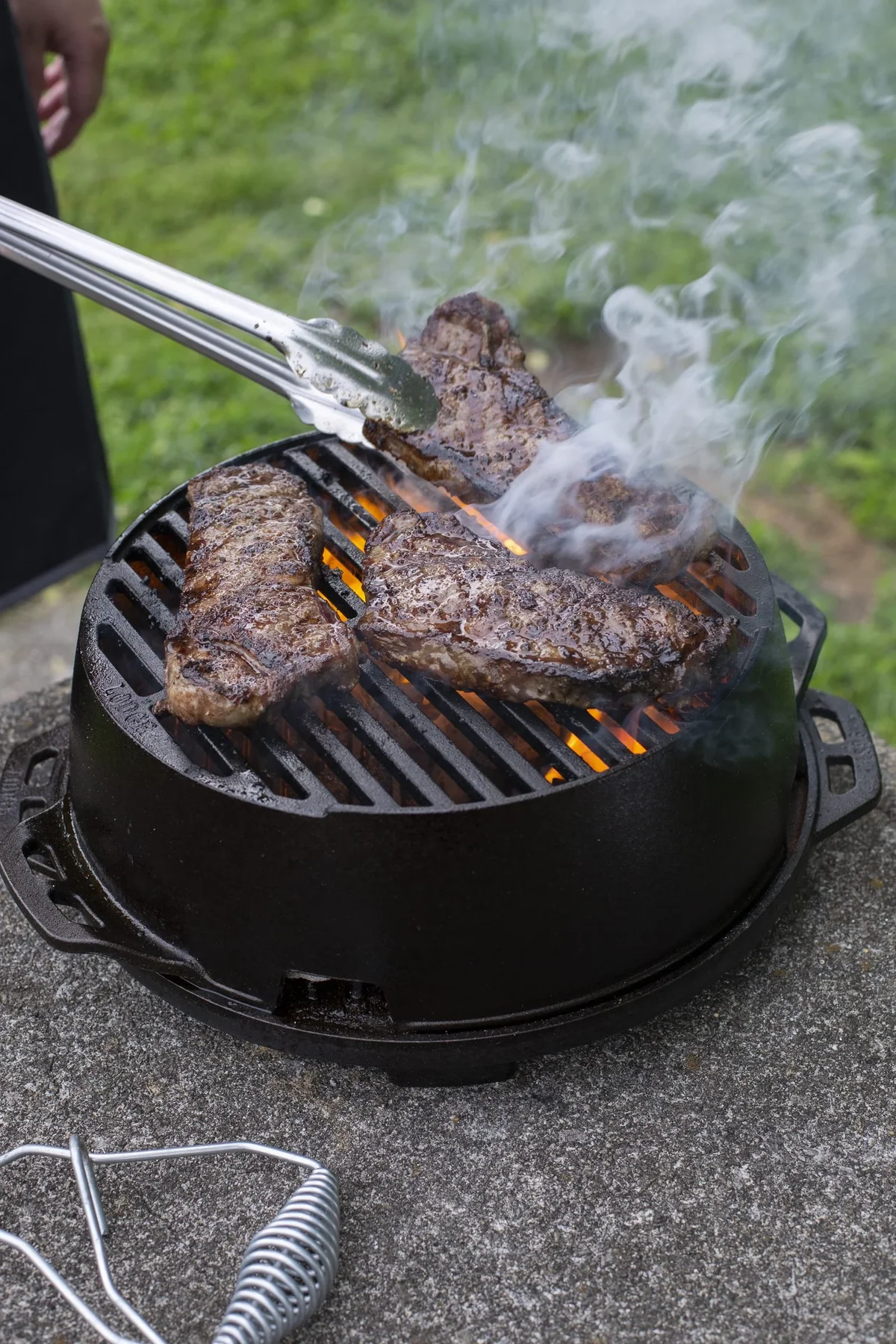 Everdaily Essentials 12" Cast Iron Camping Round Kickoff Grill Ref. 8497