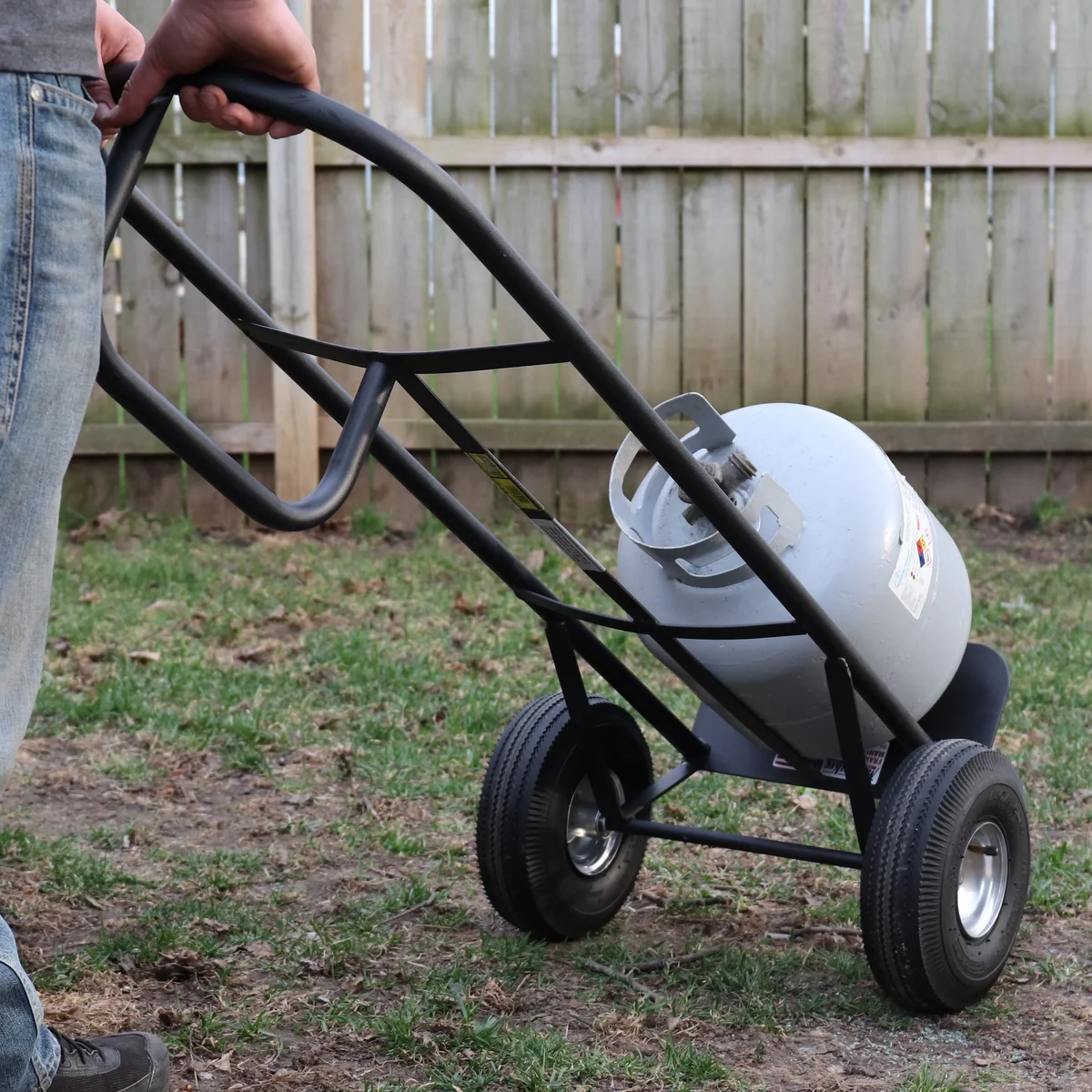 Milwaukee DC30019, Black 800 lbs Steel 21 in x 20 in x 50 in D-Handle Hand Truck 8589