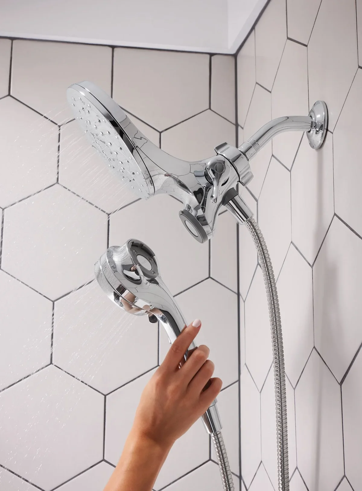 Moen Engage Magnetix Chrome Six-Function Handheld Shower with Magnetic Docking System, 26010 8903