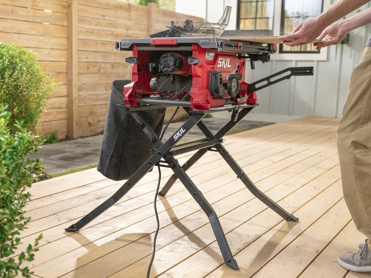 SKIL Compact Workbench with Folding Stand-SBT0011 7487