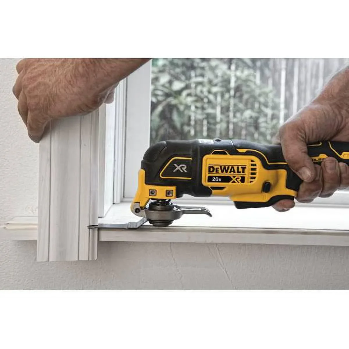 DEWALT 20V MAX* XR® BRUSHLESS CORDLESS 3-SPEED OSCILLATING MULTI-TOOL (TOOL ONLY) 9437