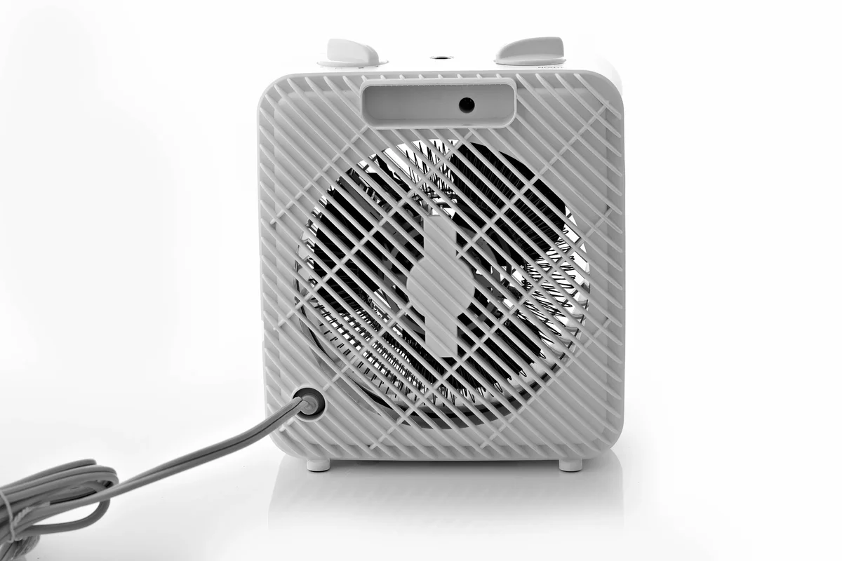 Everdaily Essentials 1500W Electric Fan-Forced 3-Speed Space Heater, White, Indoor Use Ref. 9270