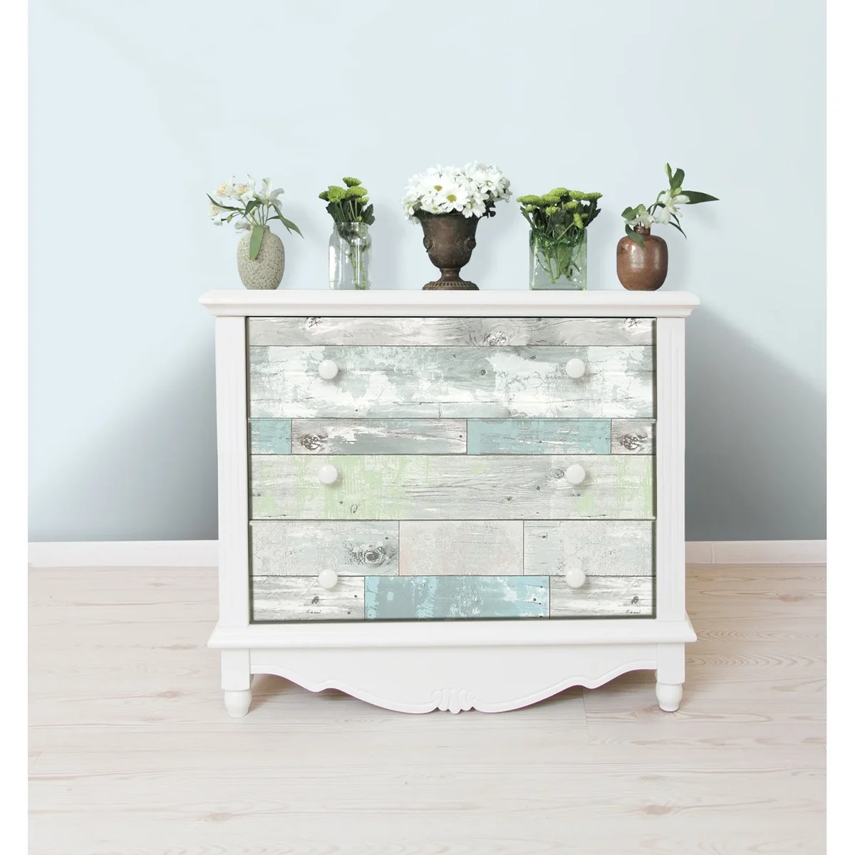 NuWallpaper Multicolor Beachwood Vinyl Peel And Stick Wallpaper, 216-in by 20.5-in, 30.75 sq. ft. 4240