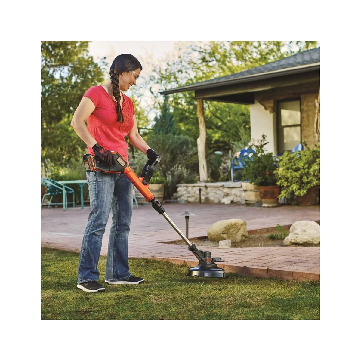 BLACK+DECKER 20V MAX Lithium-Ion 12 in. Cordless String Trimmer/Edger Kit (1.5 Ah) 3707